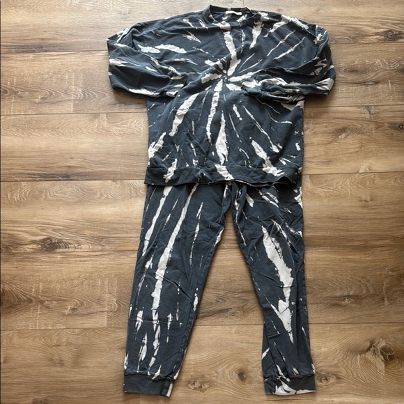 Matching set - Picture 1 of 8